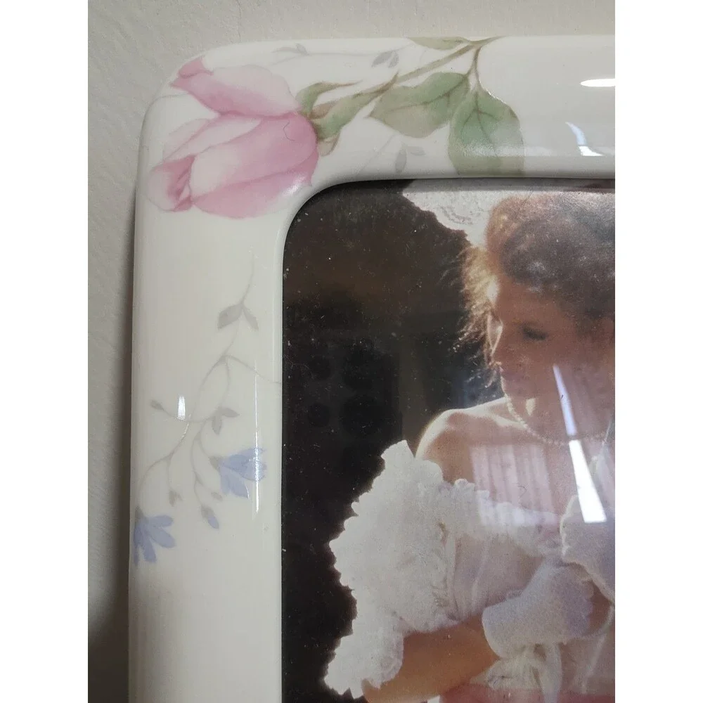 Vintage MIKASA Picture Frame White Bone China Floral Rose Detail Wedding 5X7 EuC